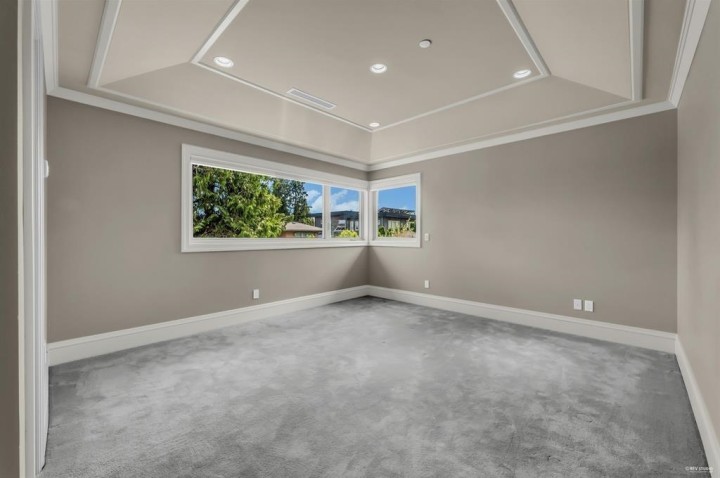 Photo 13 at 2566 Marine Drive, Dundarave, West Vancouver