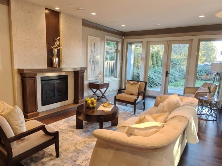 Photo 3 at 2566 Marine Drive, Dundarave, West Vancouver