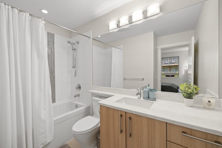 Photo 15 at 304 - 139 W 22nd Street, Central Lonsdale, North Vancouver