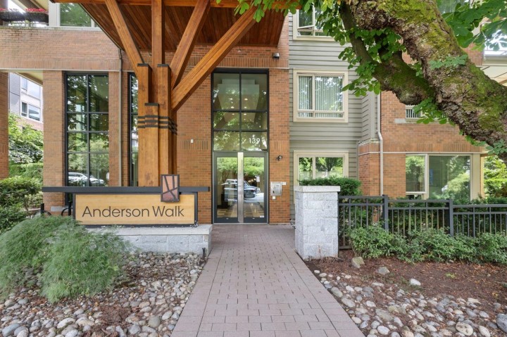 Photo 4 at 304 - 139 W 22nd Street, Central Lonsdale, North Vancouver