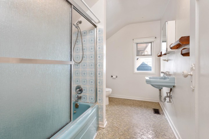 Photo 17 at 2206 Musqueamview Street, Kitsilano, Vancouver West