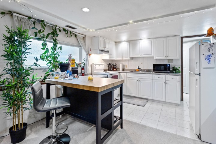 Photo 26 at 2206 Musqueamview Street, Kitsilano, Vancouver West