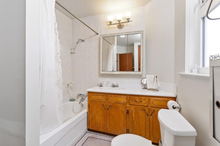 Photo 22 at 2206 Musqueamview Street, Kitsilano, Vancouver West