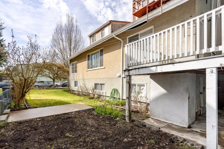 Photo 36 at 2206 Musqueamview Street, Kitsilano, Vancouver West