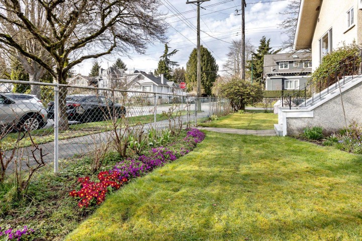 Photo 34 at 2206 Musqueamview Street, Kitsilano, Vancouver West