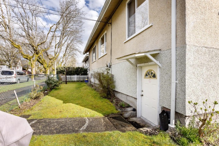 Photo 38 at 2206 Musqueamview Street, Kitsilano, Vancouver West