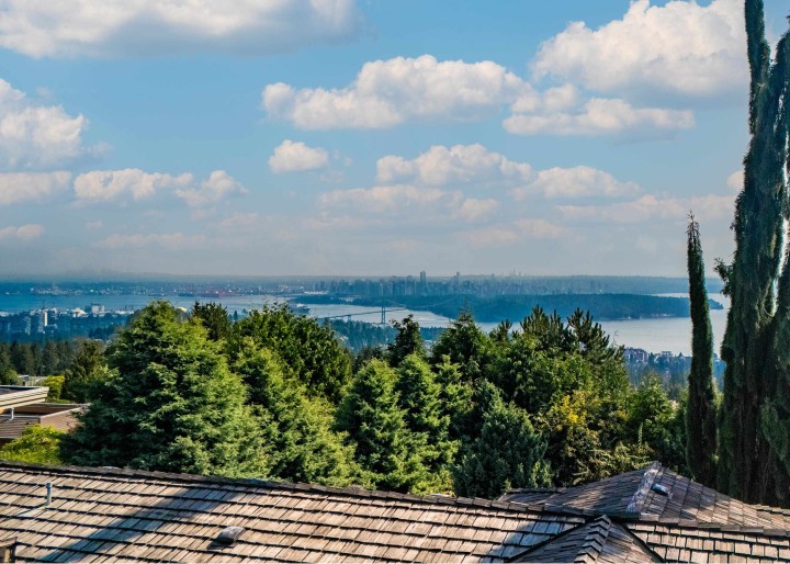 Photo 3 at 1346 Whitby Road, Chartwell, West Vancouver