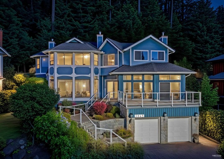 Photo 2 at 3945 Braemar Place, Braemar, North Vancouver