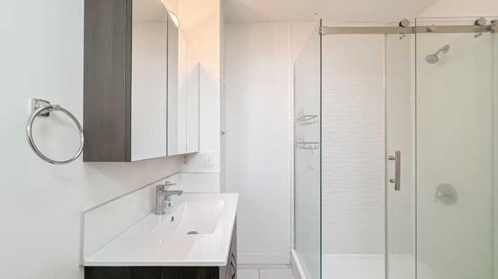 Photo 26 at 736 E 55th Avenue, South Vancouver, Vancouver East