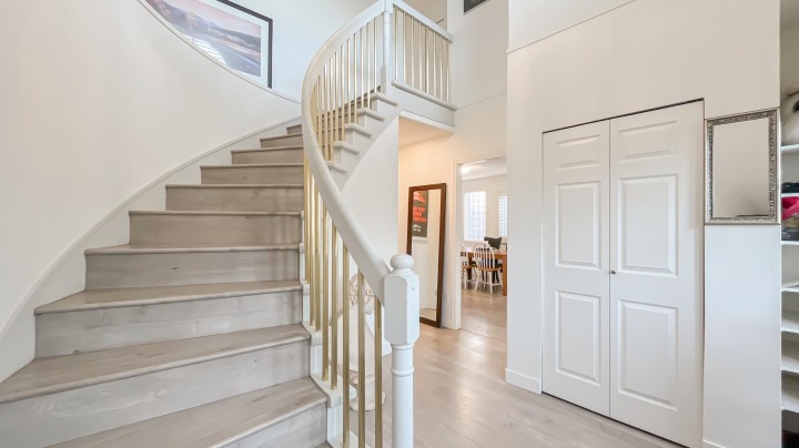 Photo 3 at 736 E 55th Avenue, South Vancouver, Vancouver East