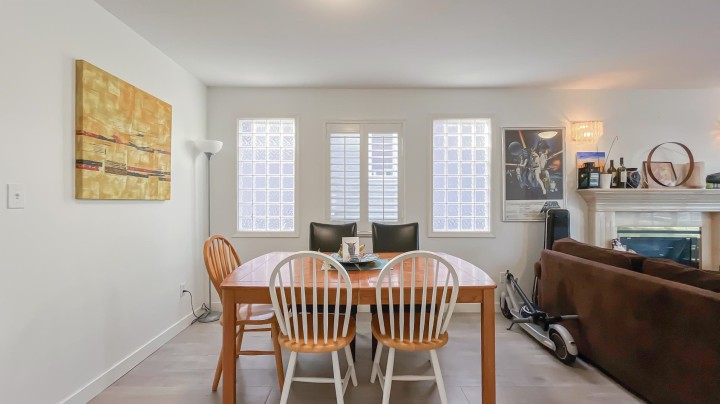 Photo 8 at 736 E 55th Avenue, South Vancouver, Vancouver East