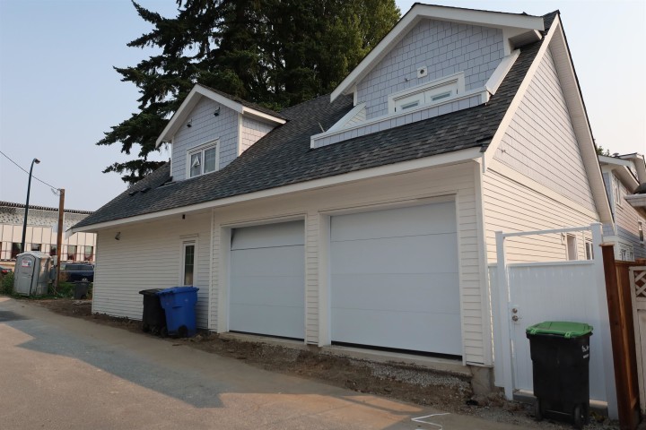 Photo 3 at 970 Park Drive, Marpole, Vancouver West