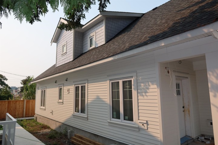 Photo 4 at 970 Park Drive, Marpole, Vancouver West