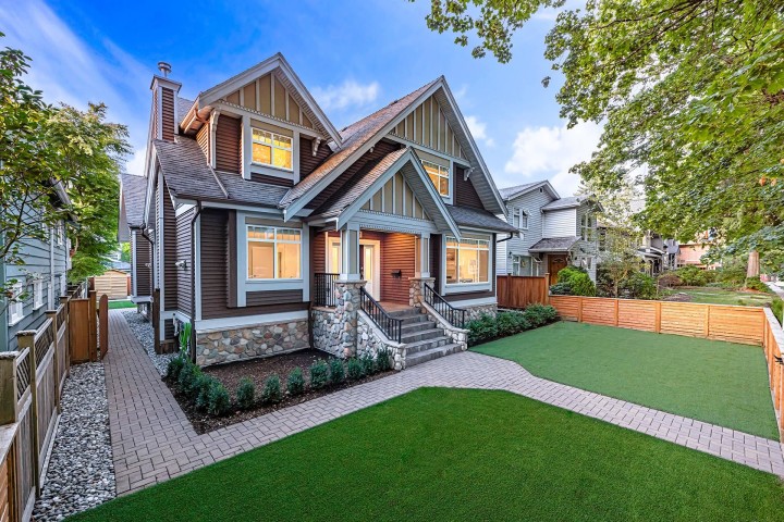 Photo 2 at 3941 W 19th Avenue, Dunbar, Vancouver West