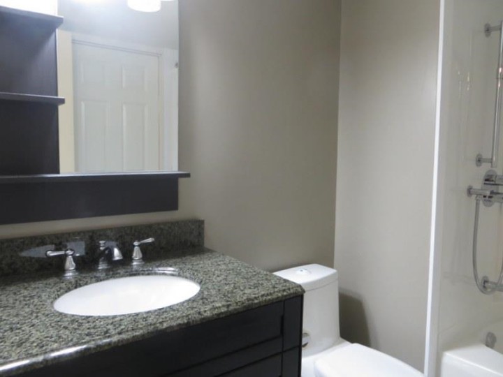 Photo 17 at 203 - 4323 Gallant Avenue, Deep Cove, North Vancouver