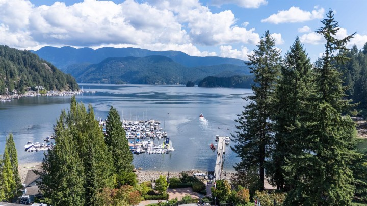 Photo 21 at 203 - 4323 Gallant Avenue, Deep Cove, North Vancouver