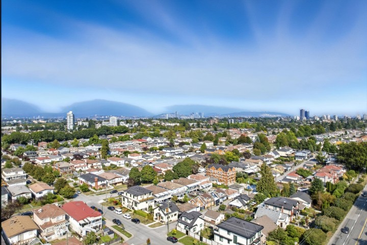 Photo 7 at 2228 E 40th Avenue, Victoria VE, Vancouver East