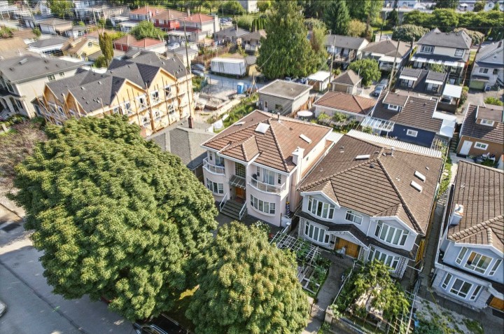 Photo 9 at 2228 E 40th Avenue, Victoria VE, Vancouver East