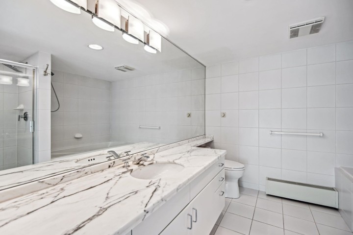 Photo 22 at 901 - 1550 W 15th Avenue, Fairview VW, Vancouver West