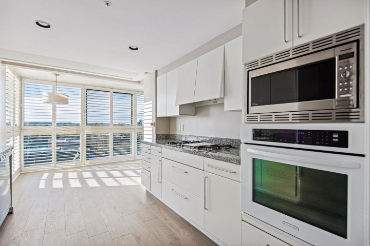 Photo 14 at 901 - 1550 W 15th Avenue, Fairview VW, Vancouver West