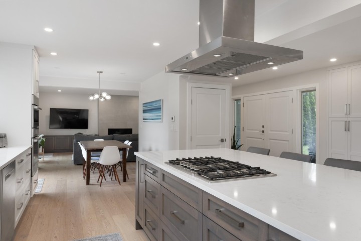 Photo 12 at 2678 Ailsa Crescent, Lynn Valley, North Vancouver