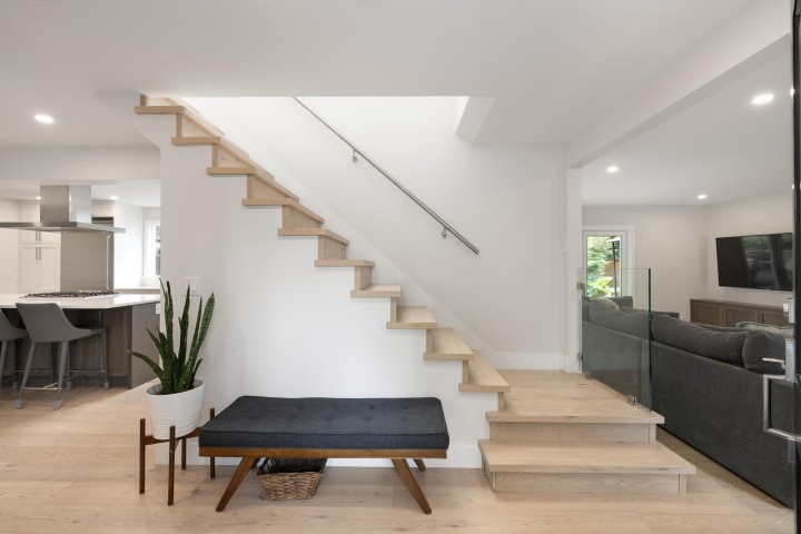 Photo 4 at 2678 Ailsa Crescent, Lynn Valley, North Vancouver