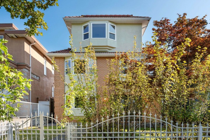 Photo 1 at 2748 E 23rd Avenue, Renfrew Heights, Vancouver East