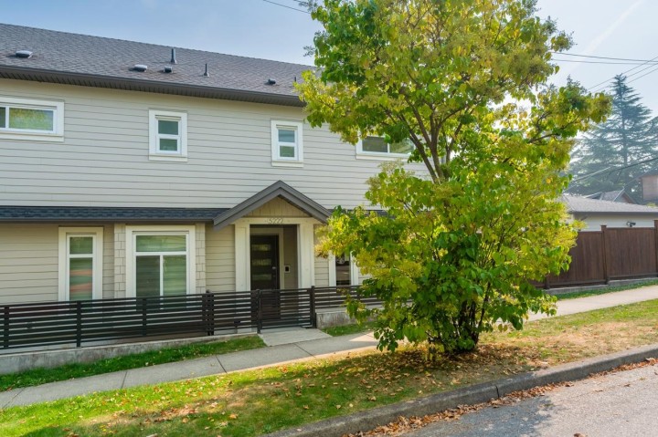 Photo 2 at 5222 Argyle Street, Victoria VE, Vancouver East