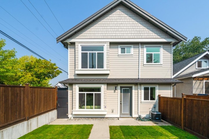 Photo 1 at 5222 Argyle Street, Victoria VE, Vancouver East