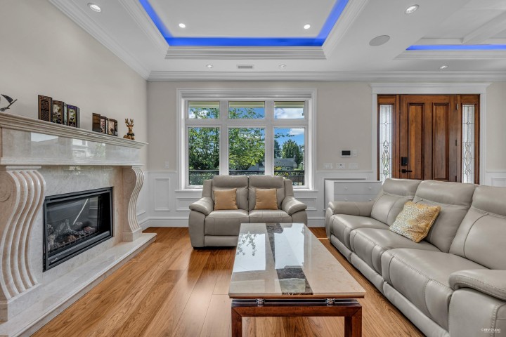 Photo 3 at 1019 W 47th Avenue, South Granville, Vancouver West