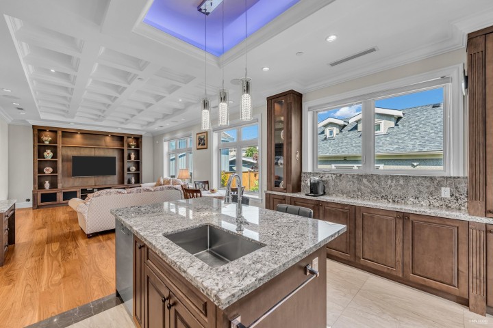 Photo 11 at 1019 W 47th Avenue, South Granville, Vancouver West