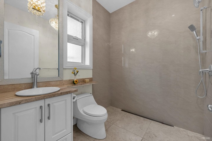 Photo 19 at 1019 W 47th Avenue, South Granville, Vancouver West