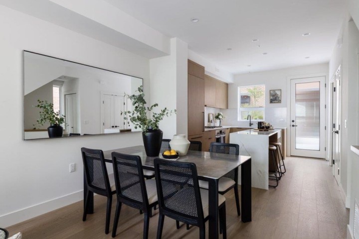 Photo 7 at 807 W 38th Avenue, Cambie, Vancouver West