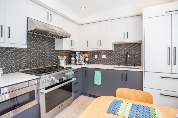 Photo 10 at 2 - 1152 Comox Street, West End VW, Vancouver West