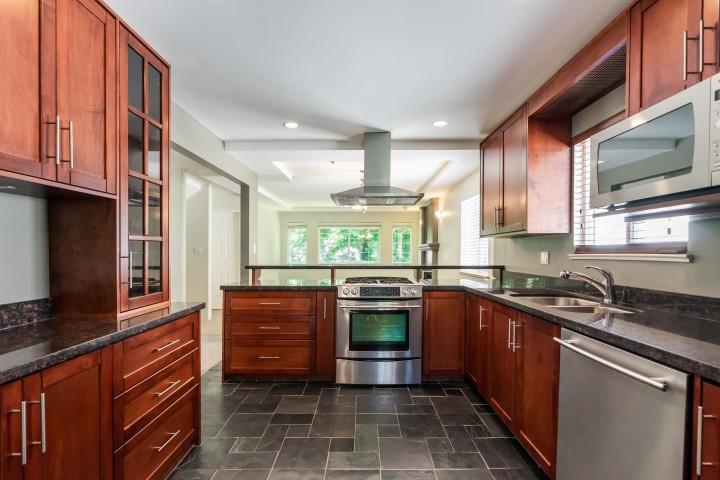 Photo 4 at 3580 William Street, Renfrew VE, Vancouver East