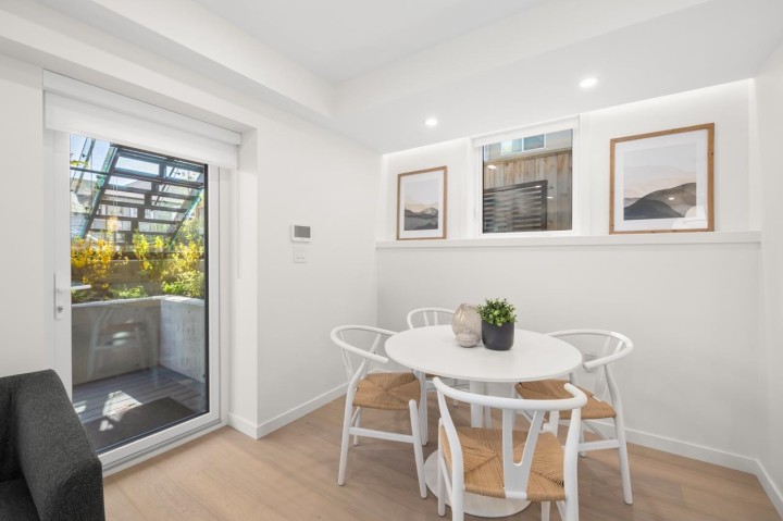 Photo 6 at 681 W 18th Avenue, Cambie, Vancouver West