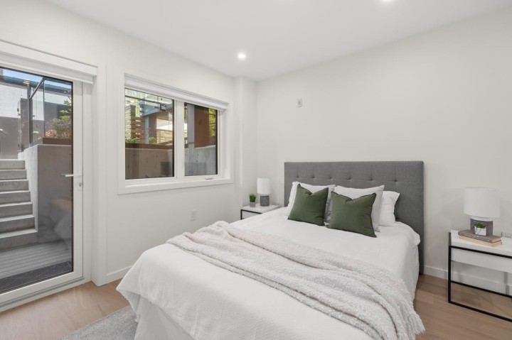 Photo 12 at 681 W 18th Avenue, Cambie, Vancouver West