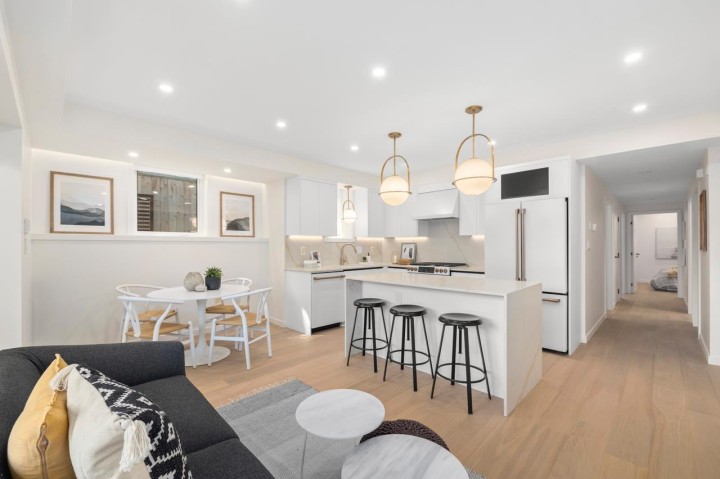 Photo 5 at 681 W 18th Avenue, Cambie, Vancouver West