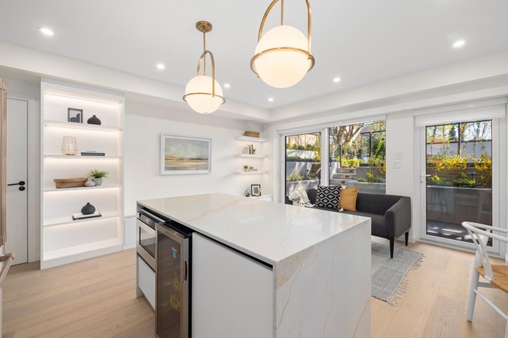 Photo 9 at 681 W 18th Avenue, Cambie, Vancouver West