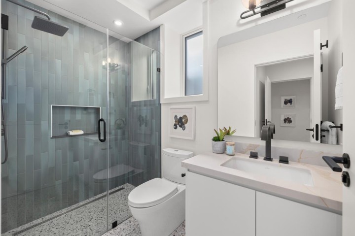 Photo 15 at 681 W 18th Avenue, Cambie, Vancouver West