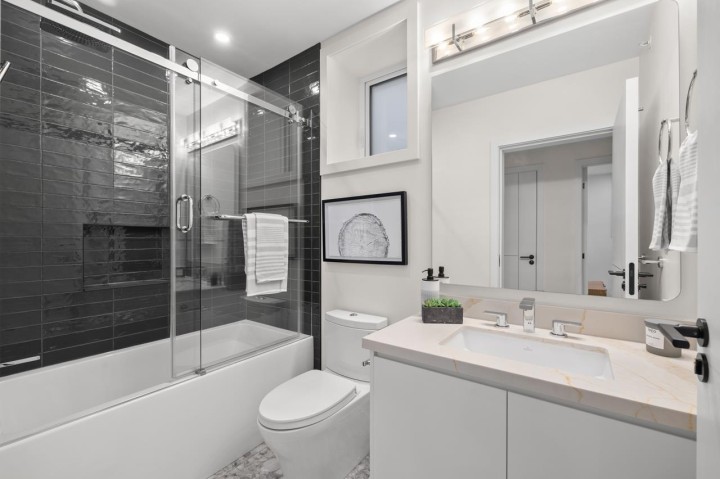 Photo 19 at 681 W 18th Avenue, Cambie, Vancouver West