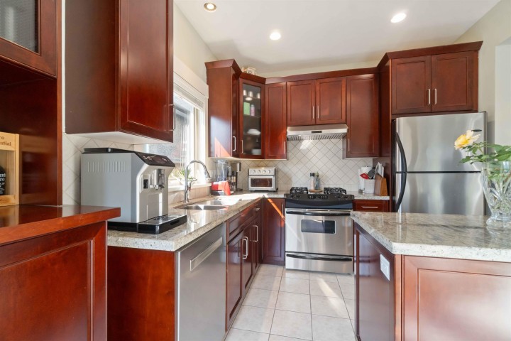 Photo 13 at 720 W 68th Avenue, Marpole, Vancouver West