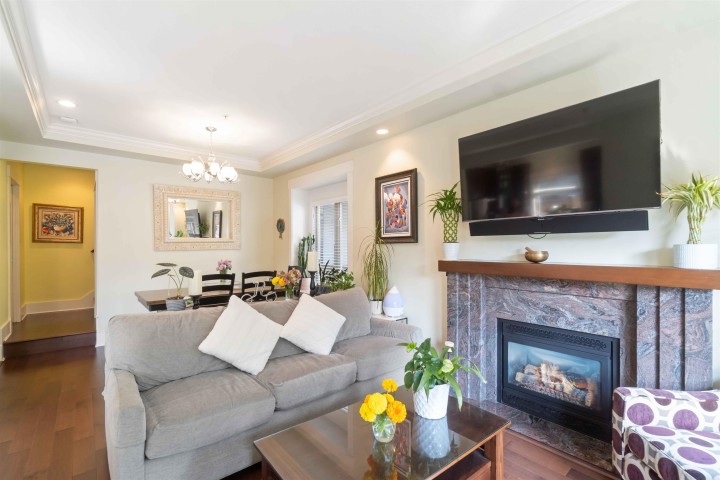 Photo 10 at 720 W 68th Avenue, Marpole, Vancouver West