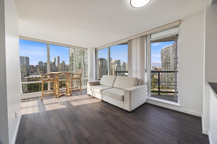 Photo 6 at 1901 - 1033 Marinaside Crescent, Yaletown, Vancouver West