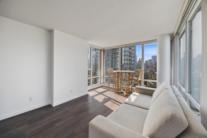 Photo 9 at 1901 - 1033 Marinaside Crescent, Yaletown, Vancouver West