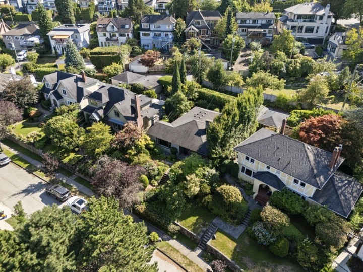 Photo 37 at 2533 Wallace Crescent, Point Grey, Vancouver West