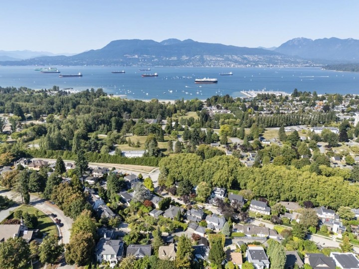 Photo 39 at 2533 Wallace Crescent, Point Grey, Vancouver West