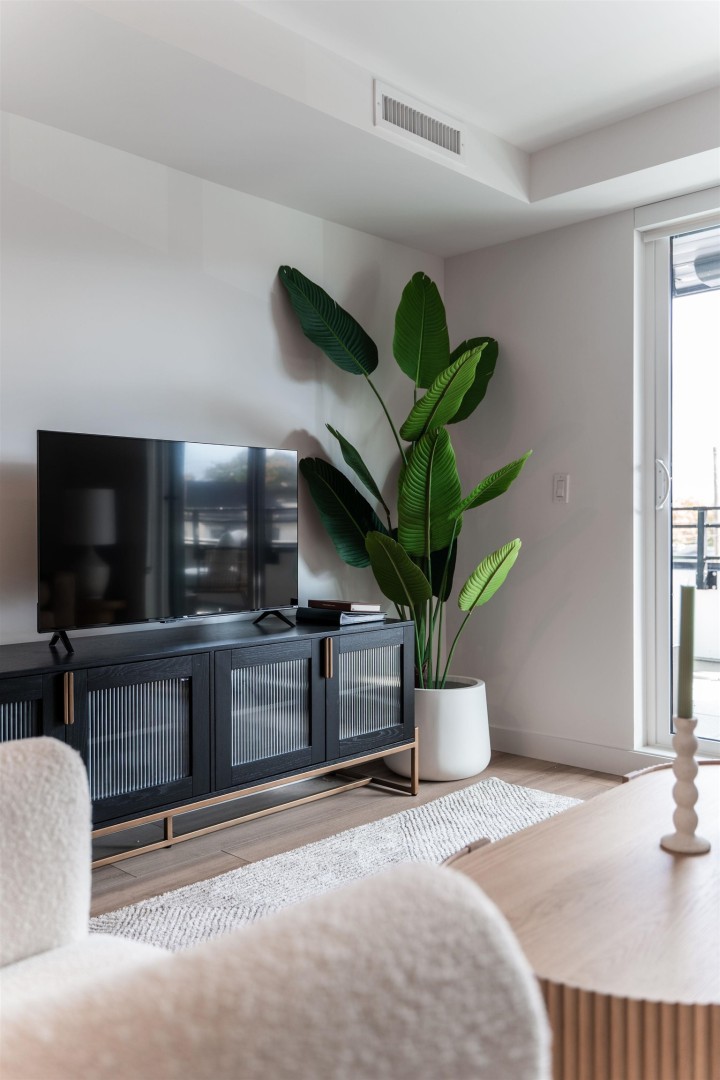 Photo 16 at 307 - 2419 Grant Street, Renfrew VE, Vancouver East