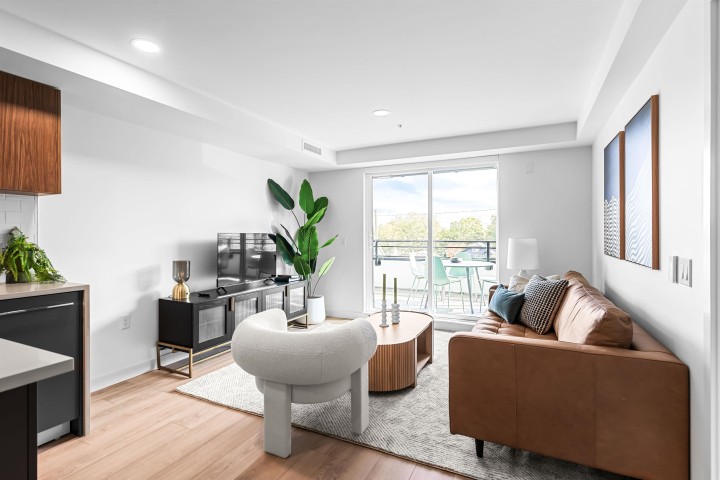 Photo 12 at 307 - 2419 Grant Street, Renfrew VE, Vancouver East