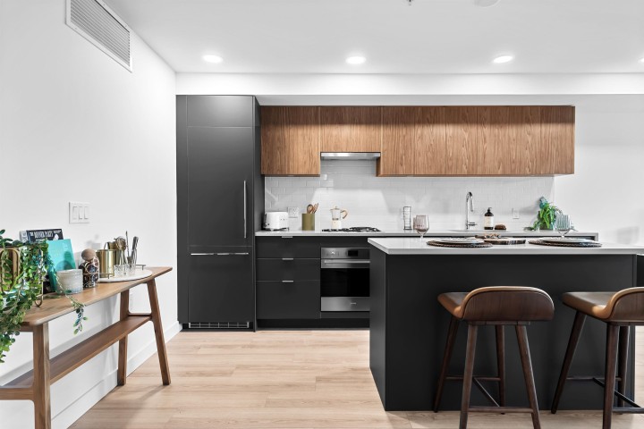 Photo 1 at 307 - 2419 Grant Street, Renfrew VE, Vancouver East